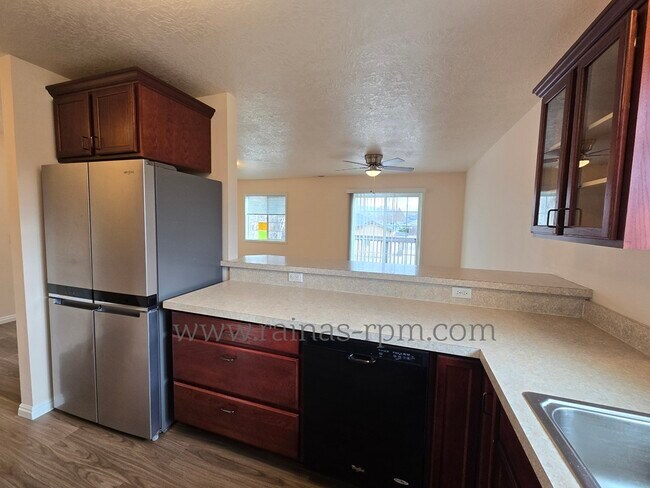 Building Photo - 3507 N Maple Grove Rd