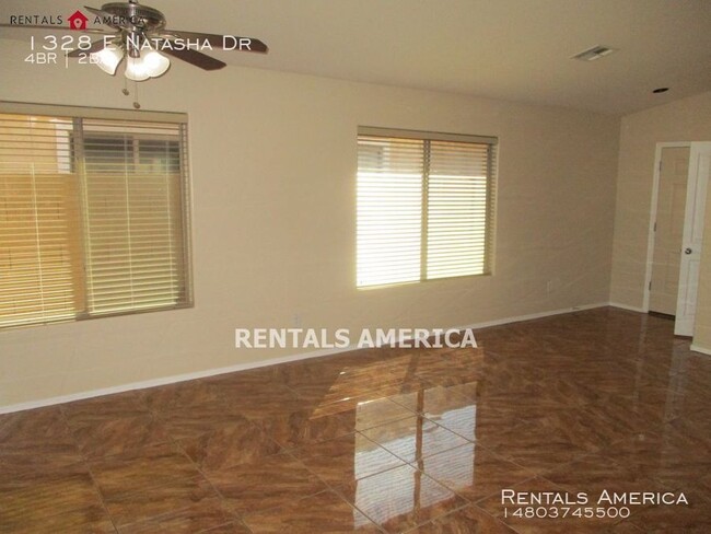 Building Photo - Available now!! 4 bed 2 bath in Casa Grande!
