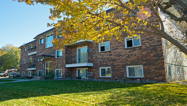 Building Photo - Spring Lake Park Apartments