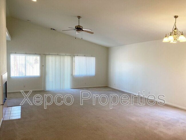 Foto del edificio - 79910 Bethpage Ave