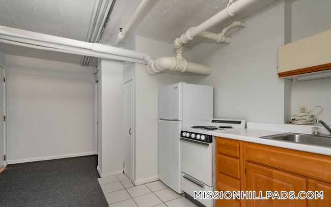 Building Photo - 49 Worthington St