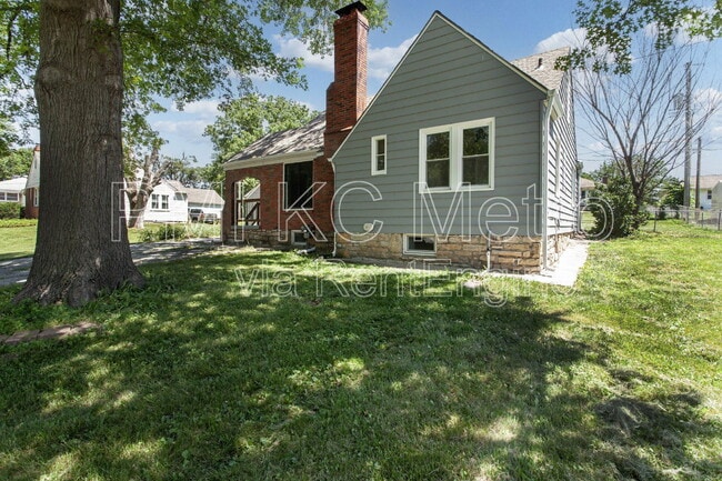 Building Photo - 8201 MO-9