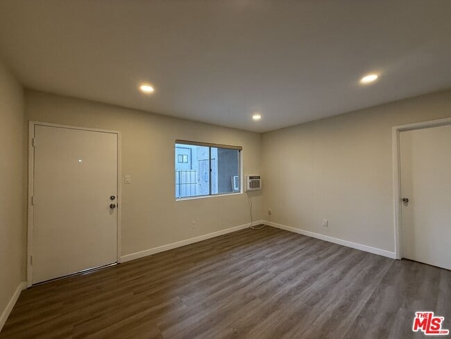 Building Photo - 4832 W 17th St