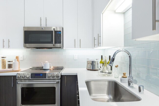 Foto del edificio - 150 S Taaffe St