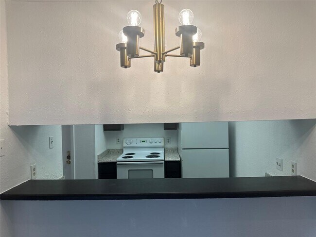 Foto del edificio - 2814 S Bartell Dr