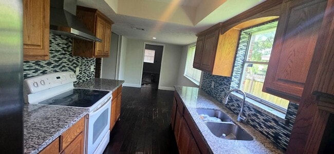 Foto del edificio - 1018 Rockledge Dr