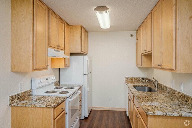 2BR,2BA - 950SF - Renovated Kitchen - Park Place Apartments(301) in Burnsville