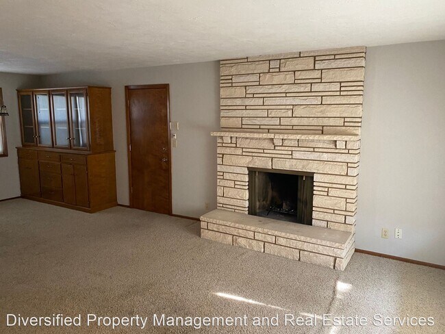 Building Photo - 3 br, 1 bath House - 2410 Church St. SE