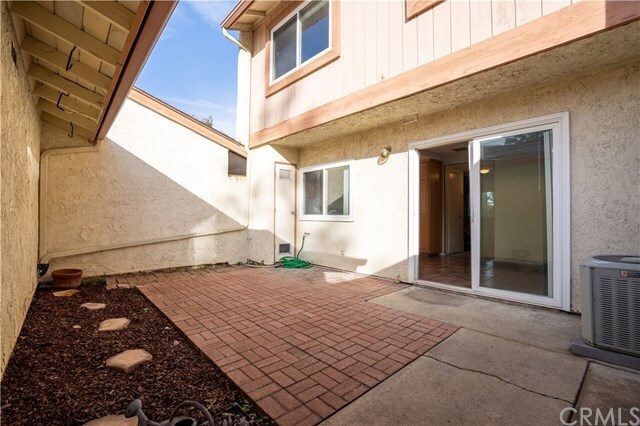Building Photo - 2078 Mariposa Way