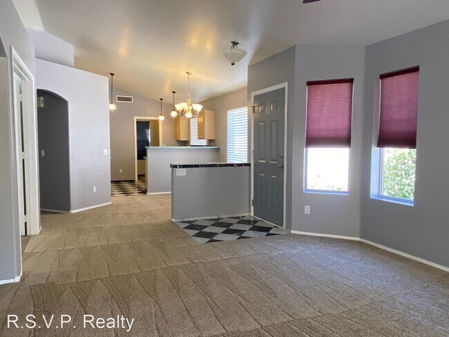 Building Photo - 3 br, 2 bath House - 4632 W. Del Rio St.