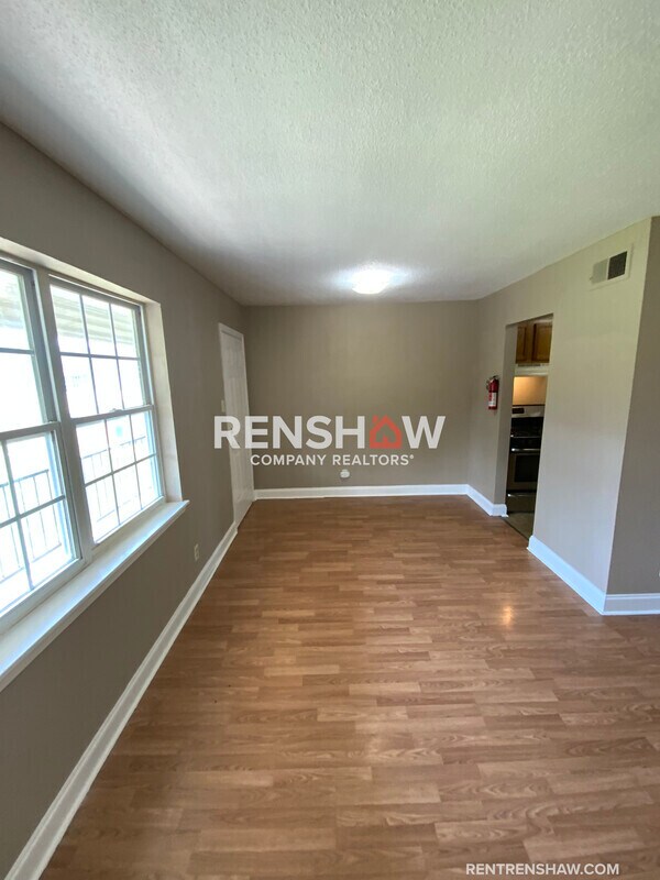 Building Photo - 1401 Meeks St