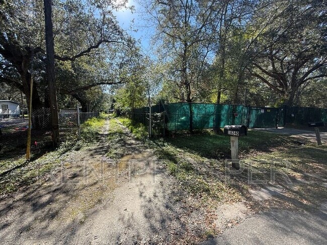 Photo - 18240 Lynbrook Rd House