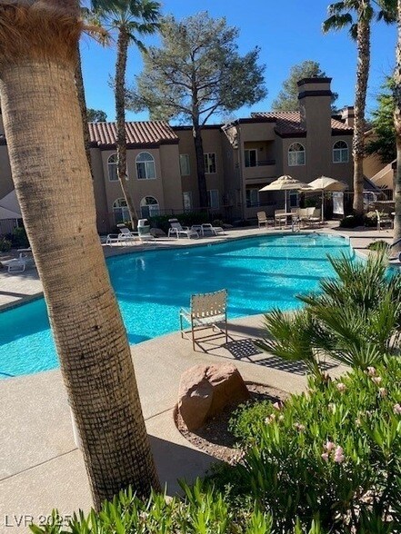 Foto del edificio - 9325 W Desert Inn Rd