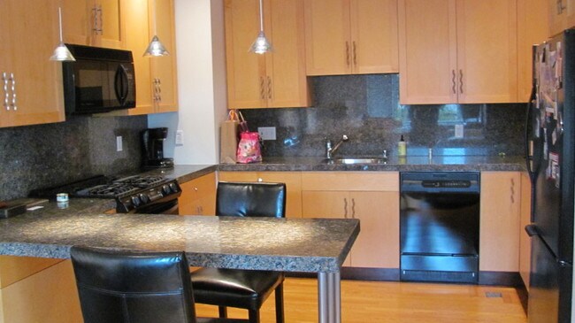 Cocina - 2131 Greenwich St