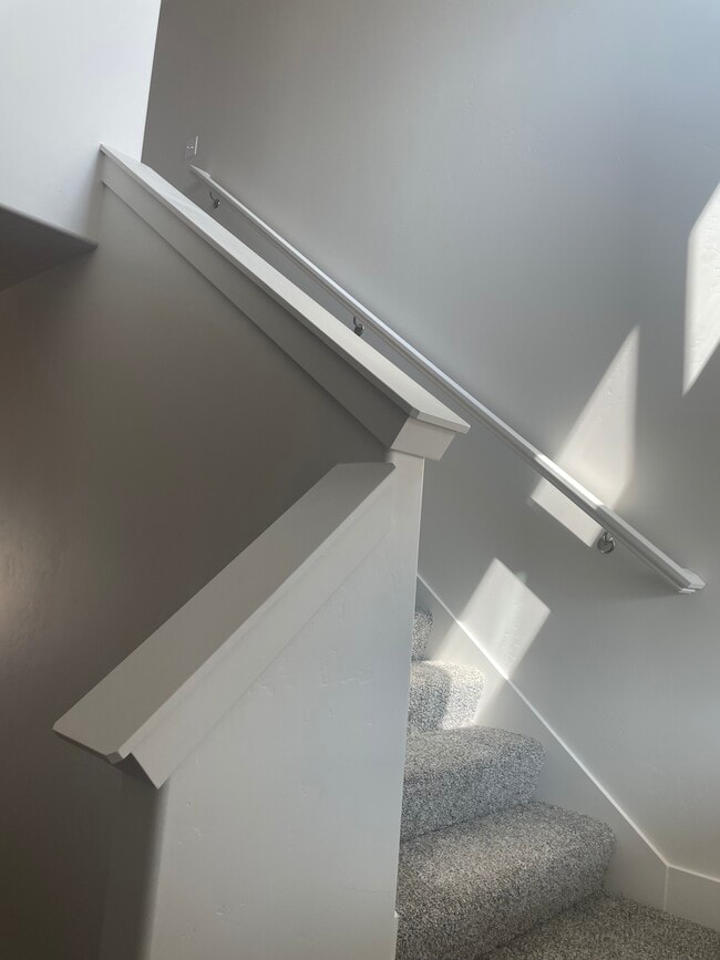Building Photo - 917 N 100 W