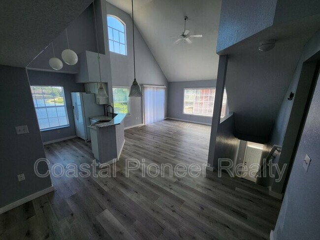 Foto del edificio - 9232 Lake Chase Island Way