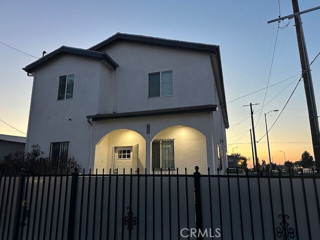 Foto del edificio - 6301 S Hoover St