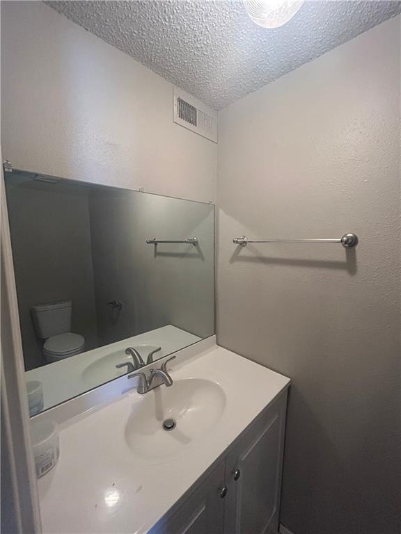 Building Photo - 520 N Betty Jo Dr