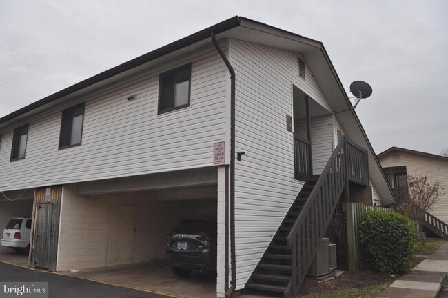 Foto del edificio - 4141 Meadowland Ct