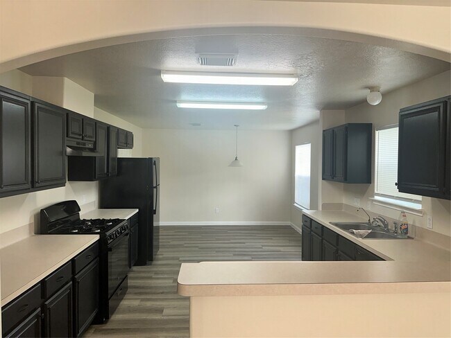 Foto del edificio - 6526 Dogwood Park Ln