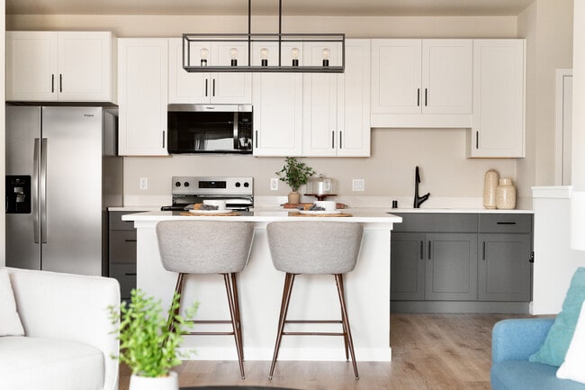 Stacked Flats | Kitchen - Terrapin Run Townhomes