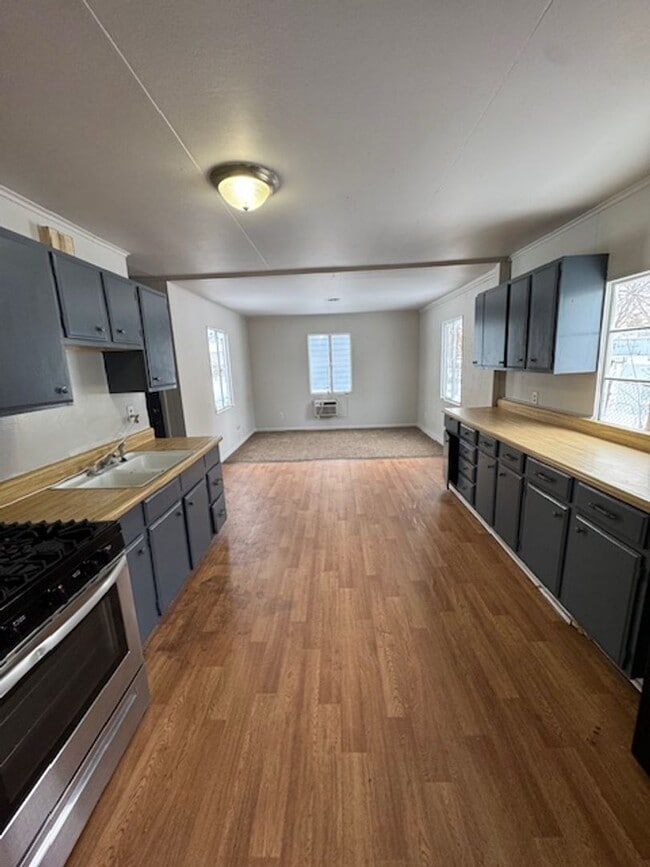 Foto del edificio - 4325 Warsaw St