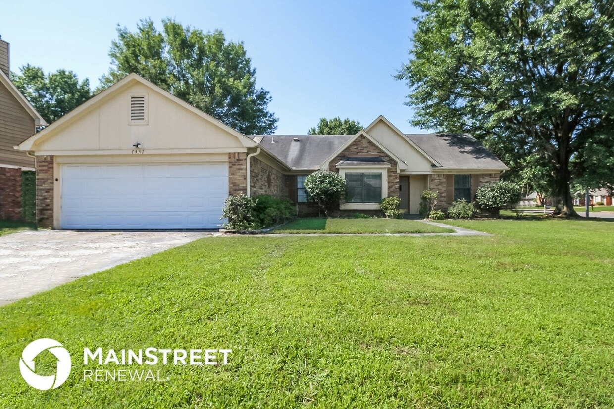 Foto principal - 7437 Barnstable Rd