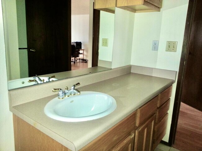 Foto del edificio - 3218 Pine Rd