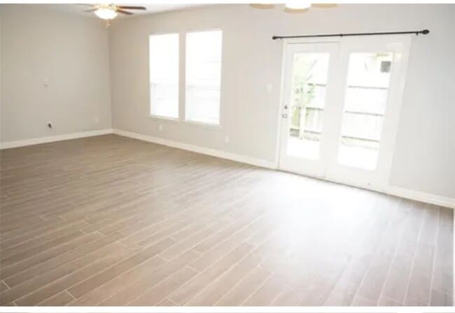 Building Photo - 16019 Summerville Lake Dr