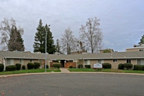 Foto del edificio - 1574 Heather Dr