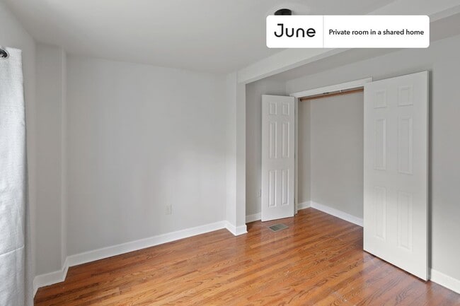 Building Photo - Room in Shared 2 bed/1 bath home