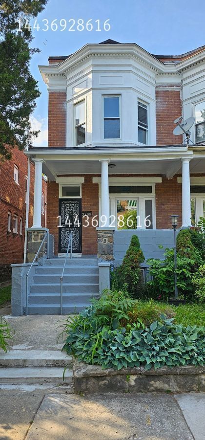 Building Photo - 3808 Fairview Ave