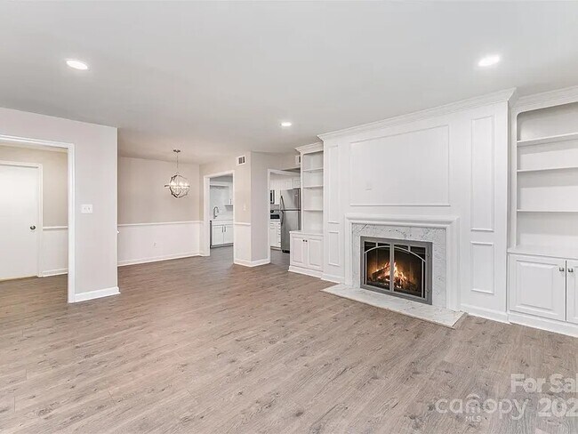 Sala de estar - 7026 Quail Hill Rd