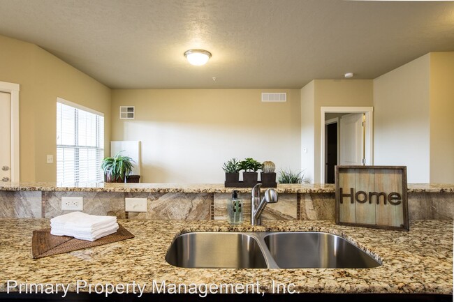 Building Photo - 1461 S Goldking Way