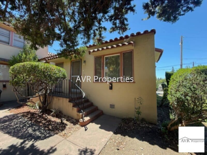 Primary Photo - Fantastic studio in south Livermore