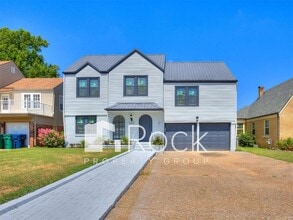 Building Photo - 3125 NW 25th St