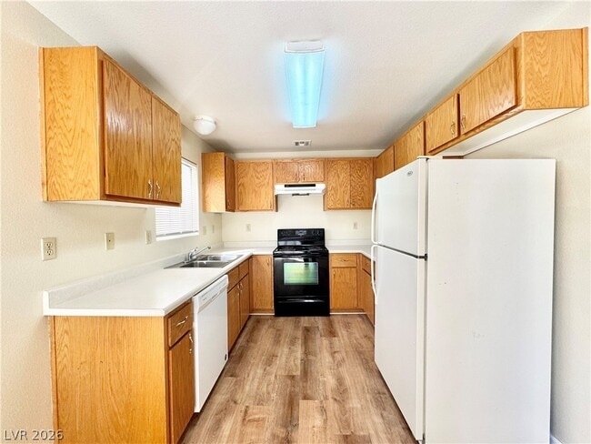 Foto del edificio - 1920 Haiwee St