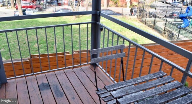 Foto del edificio - 125 New York Ave NE