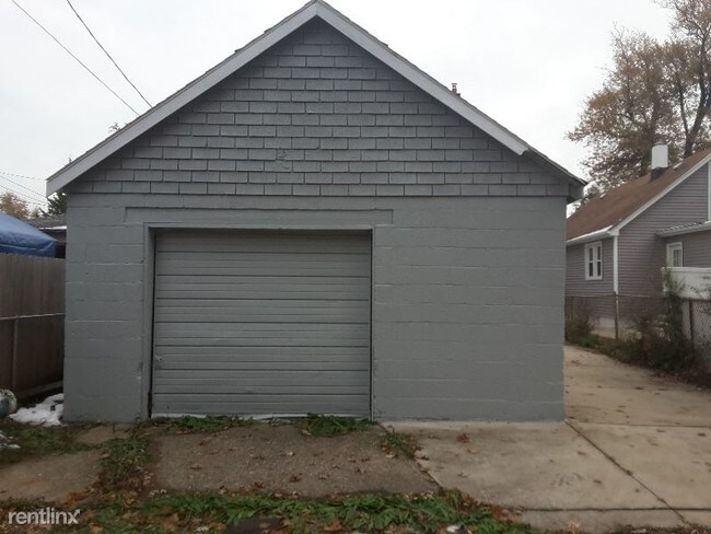 Building Photo - 3 br, 1 bath House - 1260 Fort Park Road