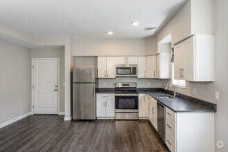 1BR, 1BA - 640SF - Kitchen - The Bradford