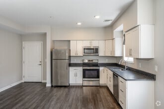 1BR, 1BA - 640SF - Kitchen - The Bradford