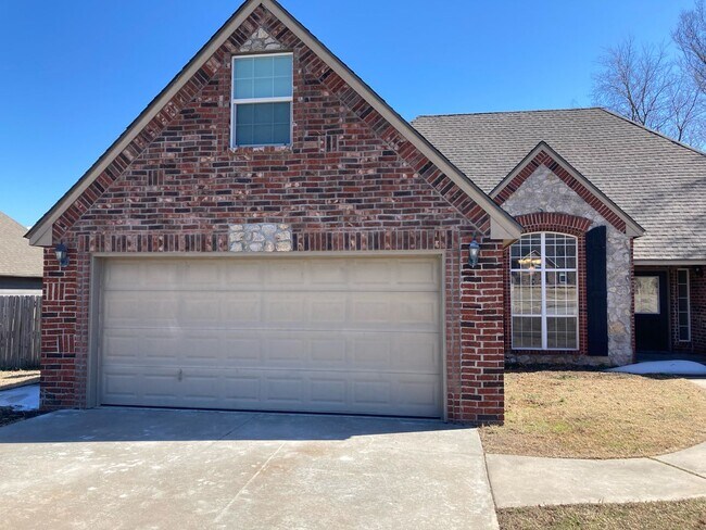 Foto del edificio - Spacious 3BDRM Home in Blackberry Ridge, V...