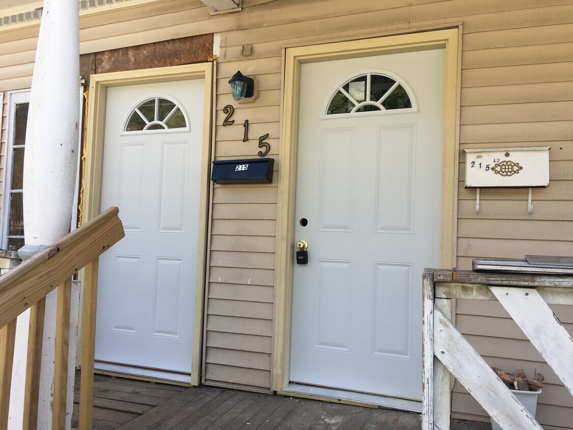 215 E 4th St Unit Lower, Red Wing, MN 55066 Apartments in Red Wing, MN