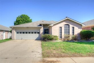 Building Photo - 5733 Vandalia Trail