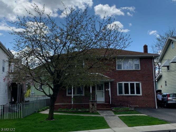 207 Park Ave, Nutley, NJ 07110 Room for Rent in Nutley, NJ