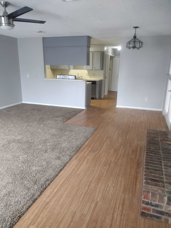 Building Photo - 525 Broad St