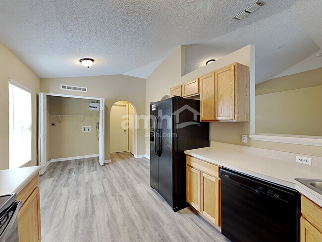 Building Photo - 9551 Watershed Dr E
