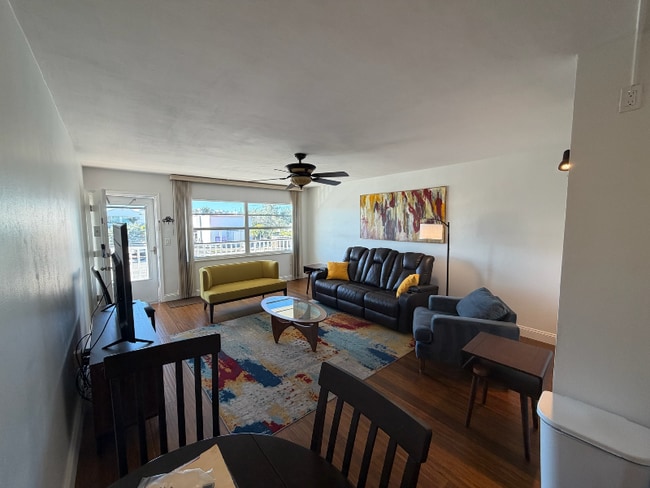 Foto del edificio - 6161 Gulf Winds Dr