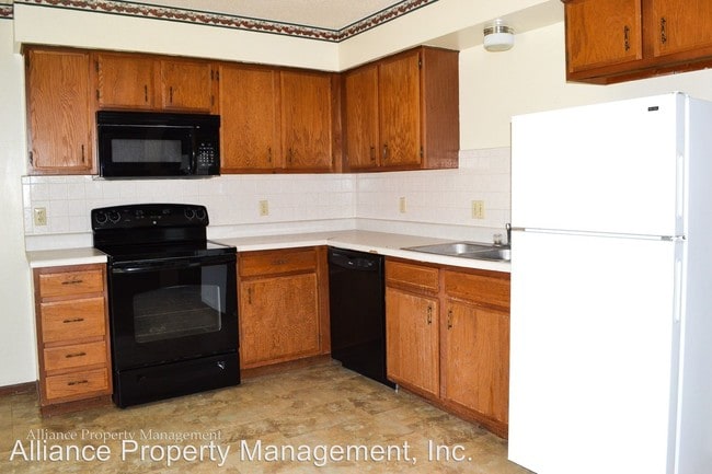 Building Photo - 721 Yuma St