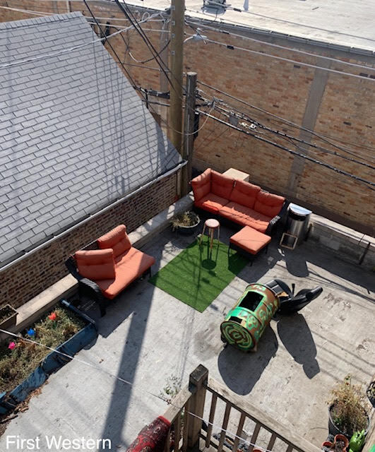 Foto del edificio - 2065 W Coulter St